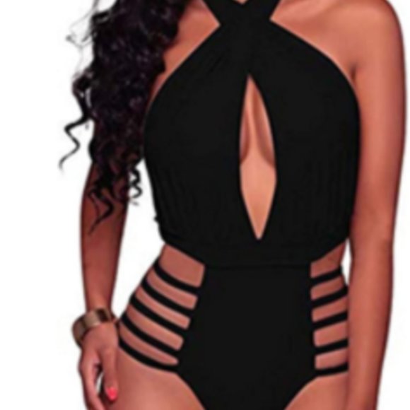 Super Sexy Plunge Halter Monokini - Picture 4 of 8